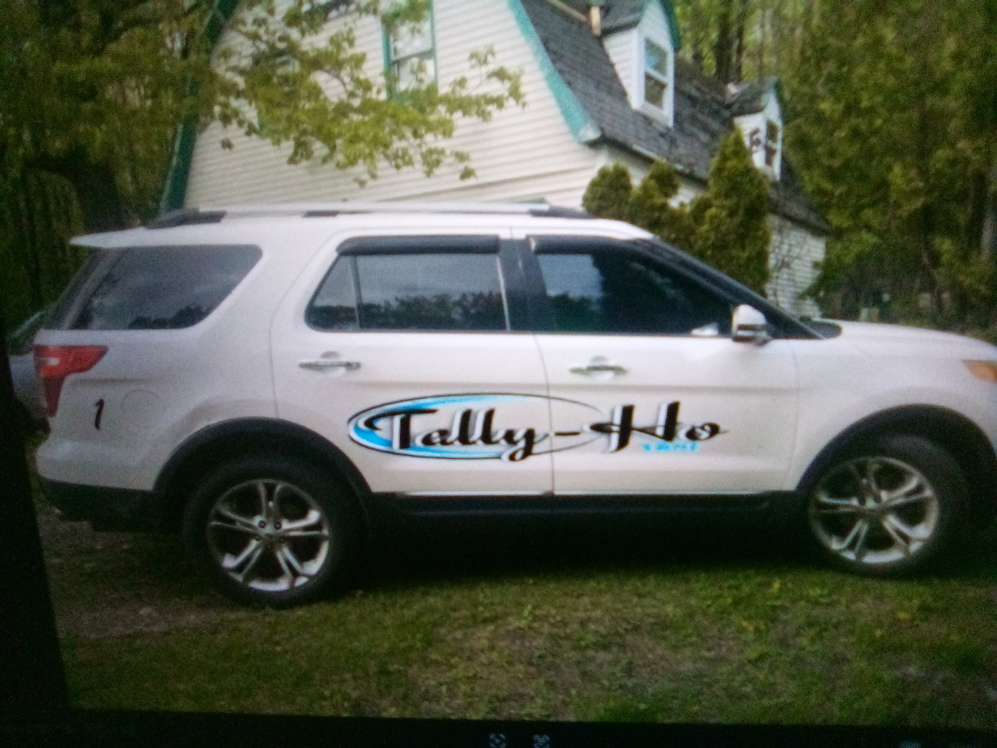 TallyHo Taxi SUV